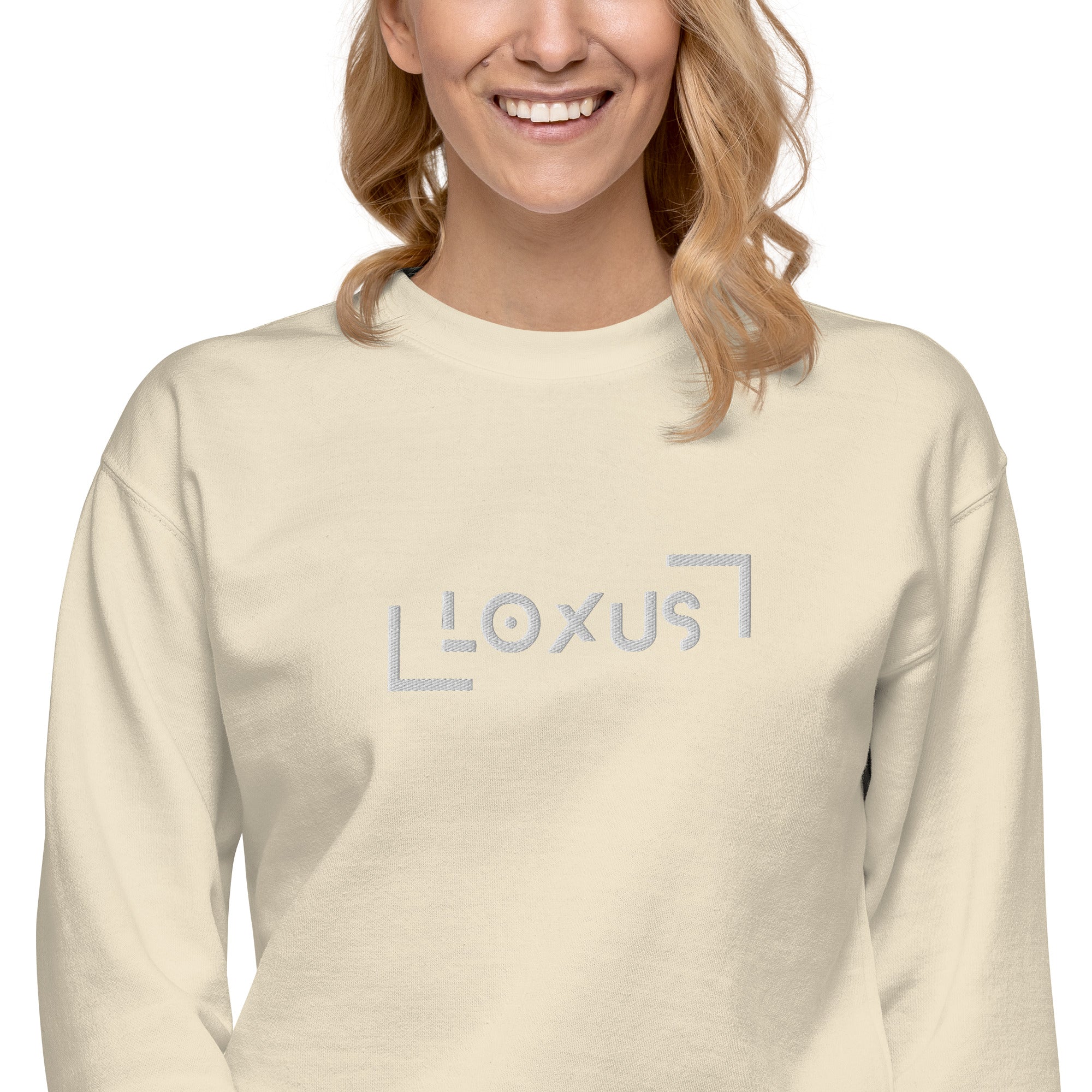 Loxus Essential Embroidered Bone Crew