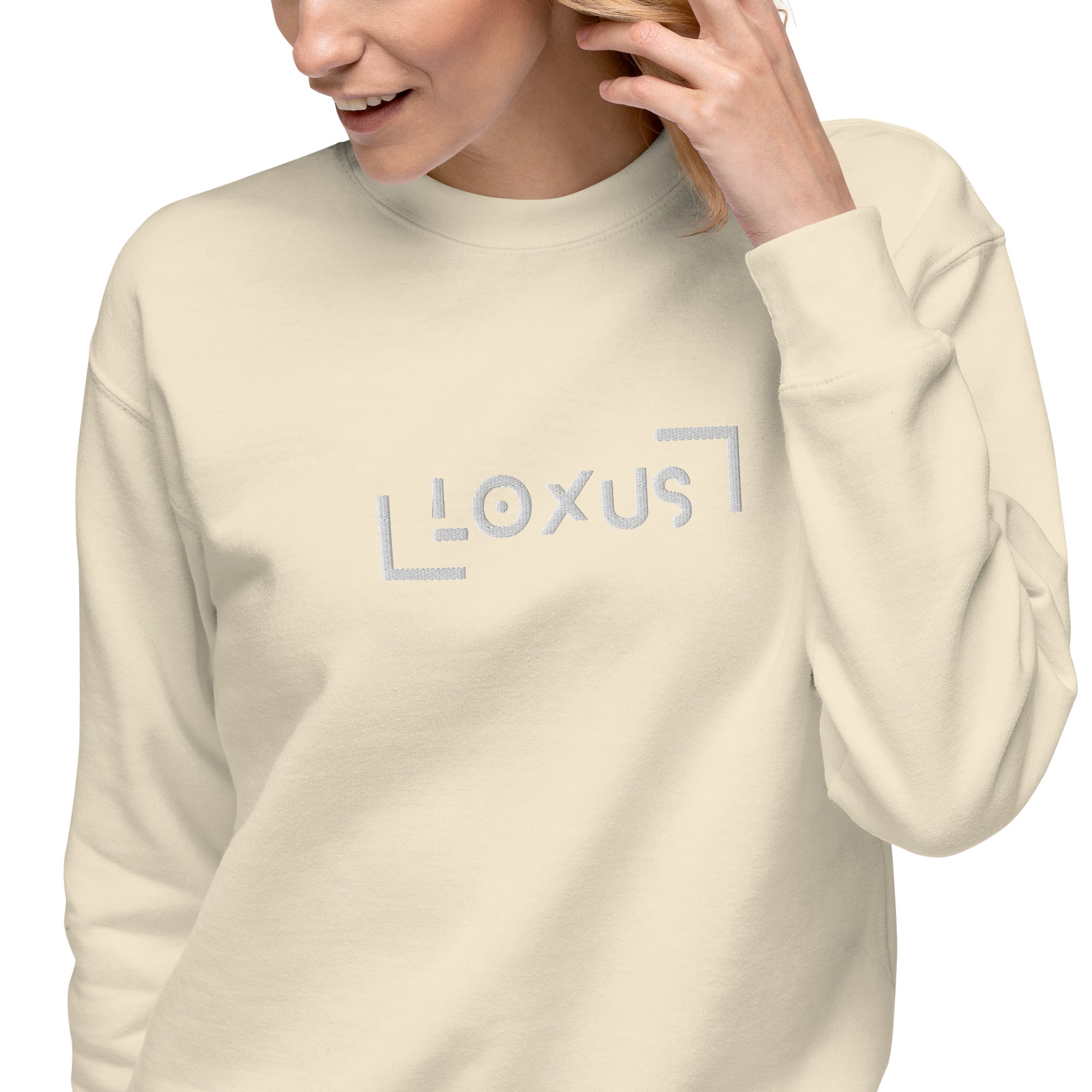 Loxus Essential Embroidered Bone Crew